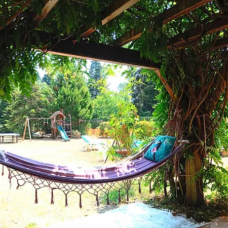 Dans Jolie Jardin